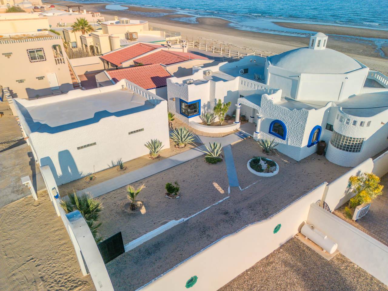 M37 L4 C. Mantarrayas, Playa Encanto - Photo 1
