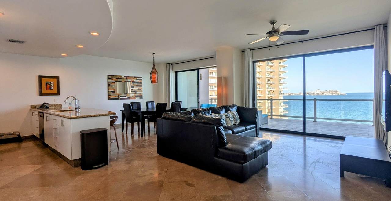 703 Las Palomas - Photo 1