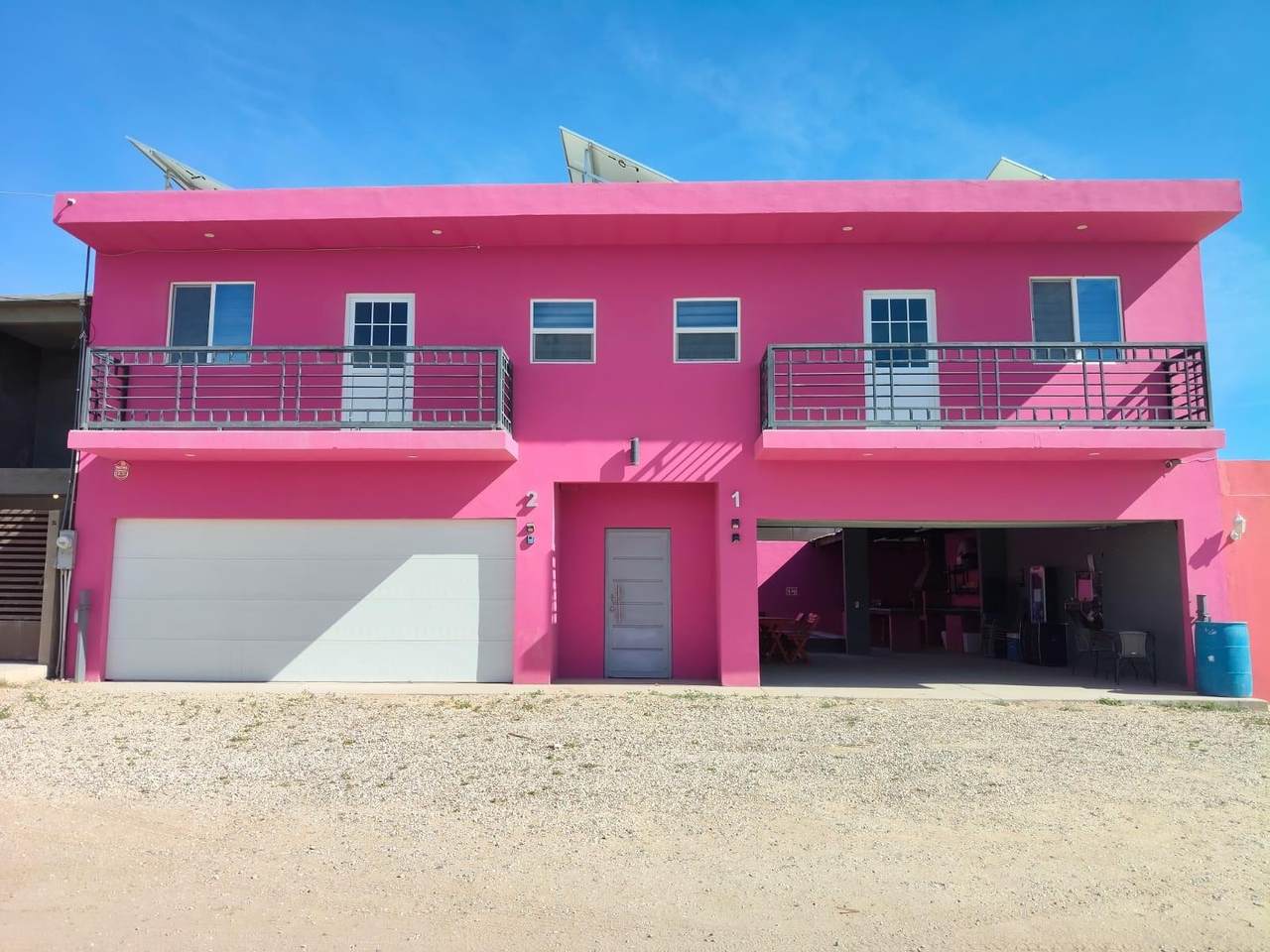 B Los Angeles - Photo 1