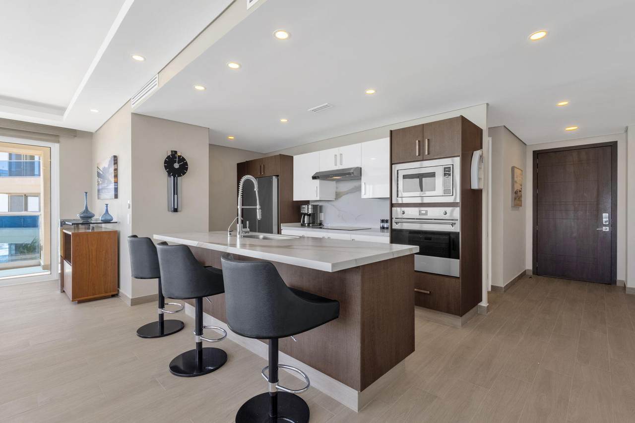 E-405 Encantame Towers - Photo 1
