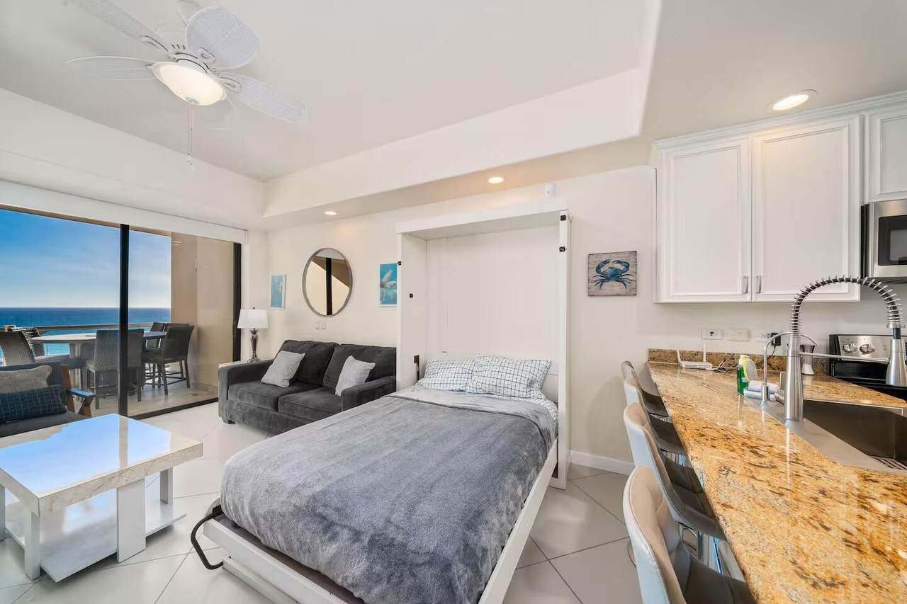 407 Las Palomas - Photo 1