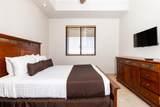 704 Las Palomas - Photo 18
