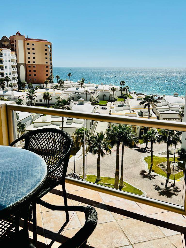 504 Las Palmas - Photo 1