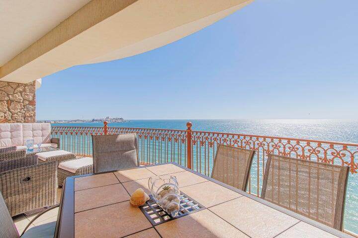 1005 W Puerta Privada - Photo 1