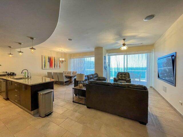 1406 Las Palomas - Photo 1