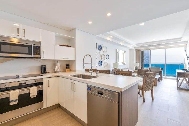 403 Encantame Towers - Photo 1