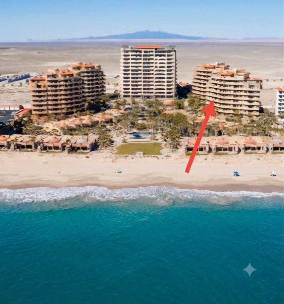 404 Bella Sirena - Photo 1