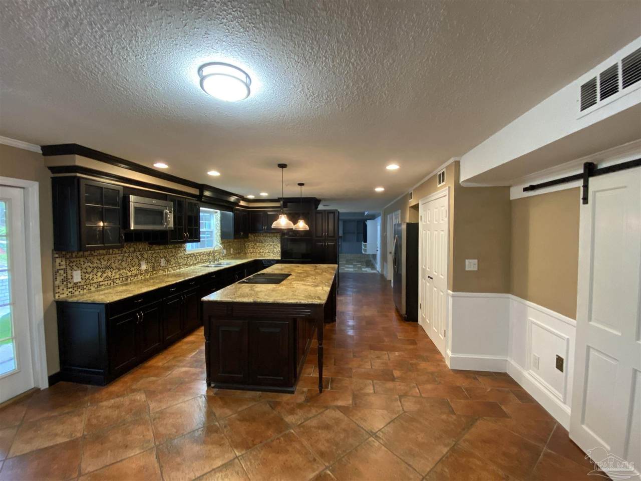 11480 Clear Creek Dr - Photo 1