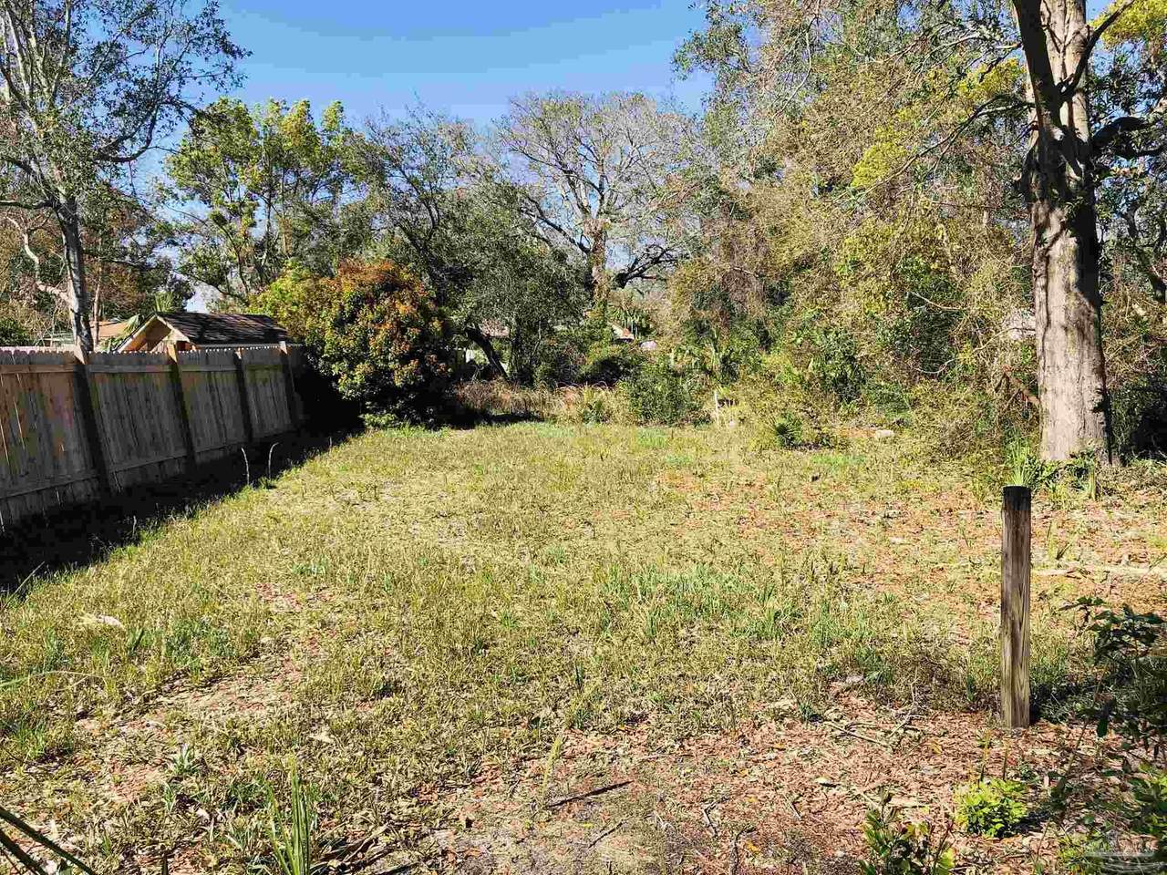 3106 Strong St - Photo 1