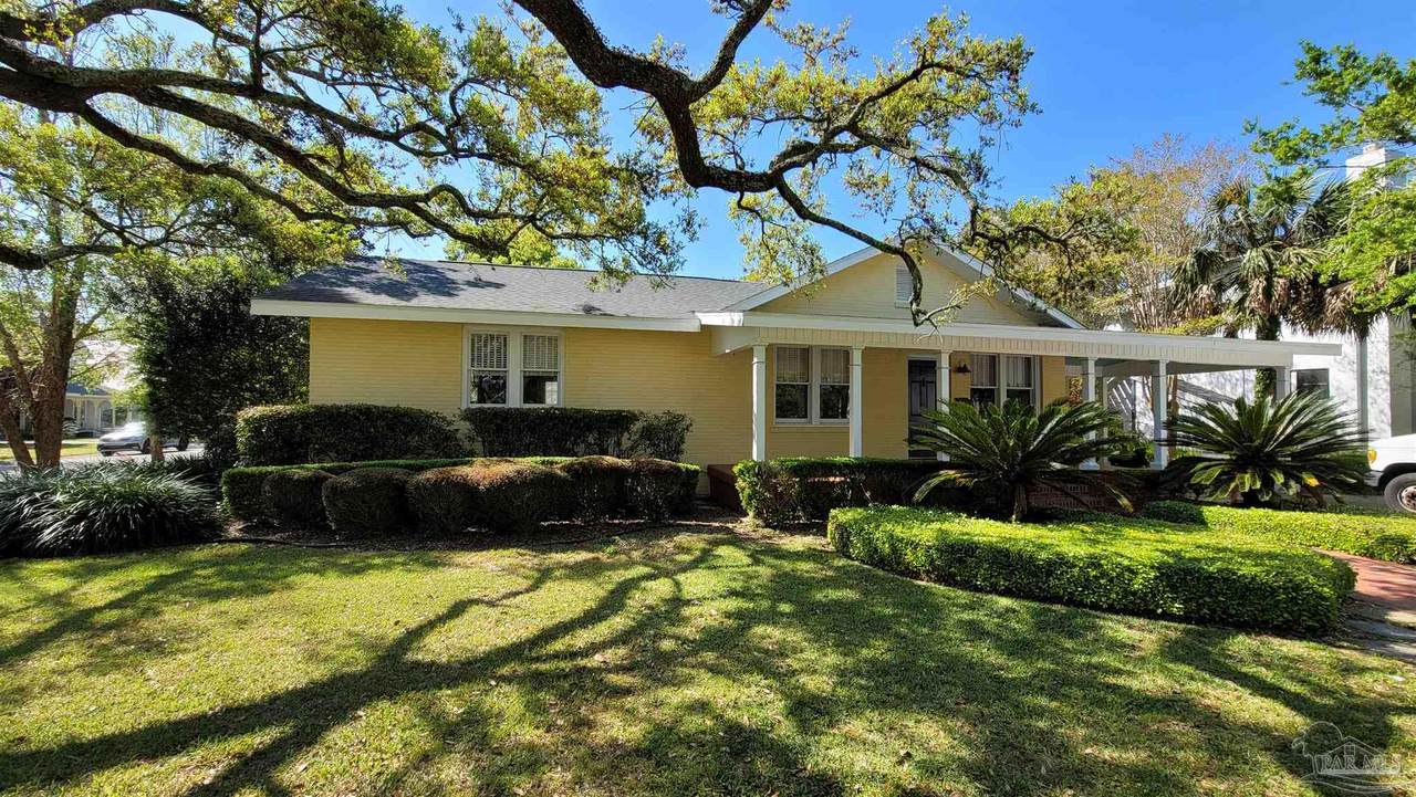 1525 Lakeview Ave - Photo 1