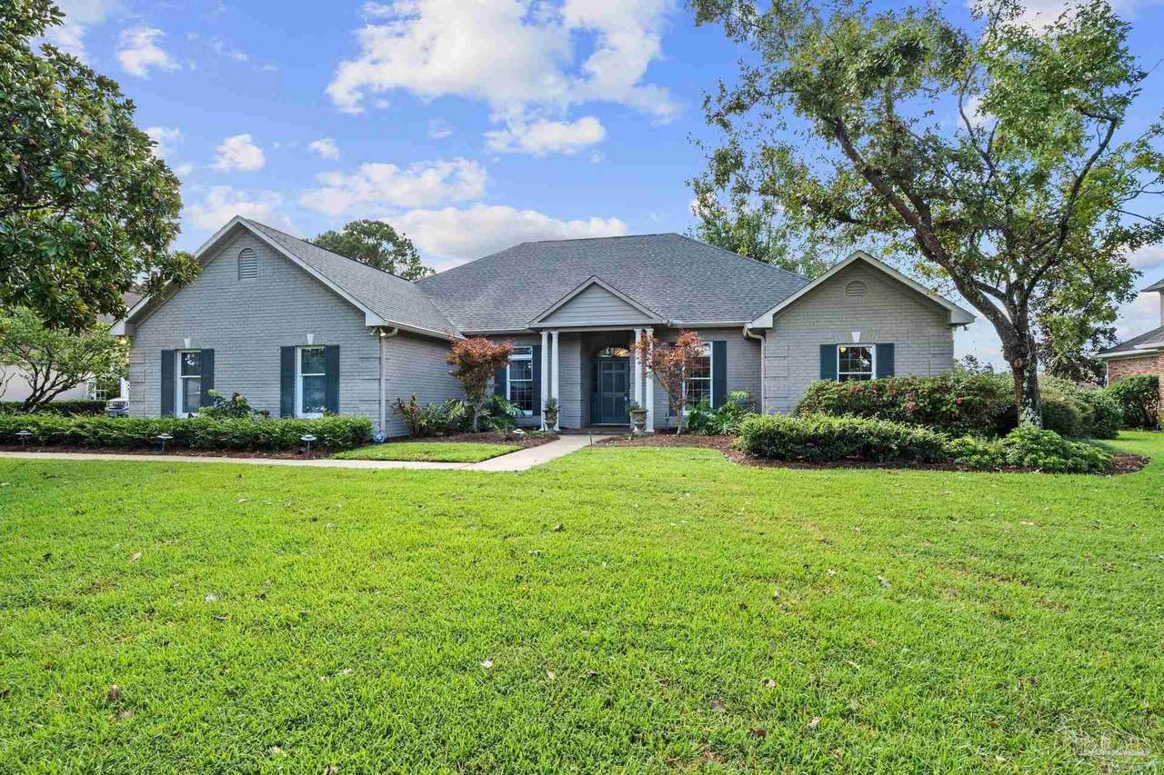 704 Village Dr - Photo 1