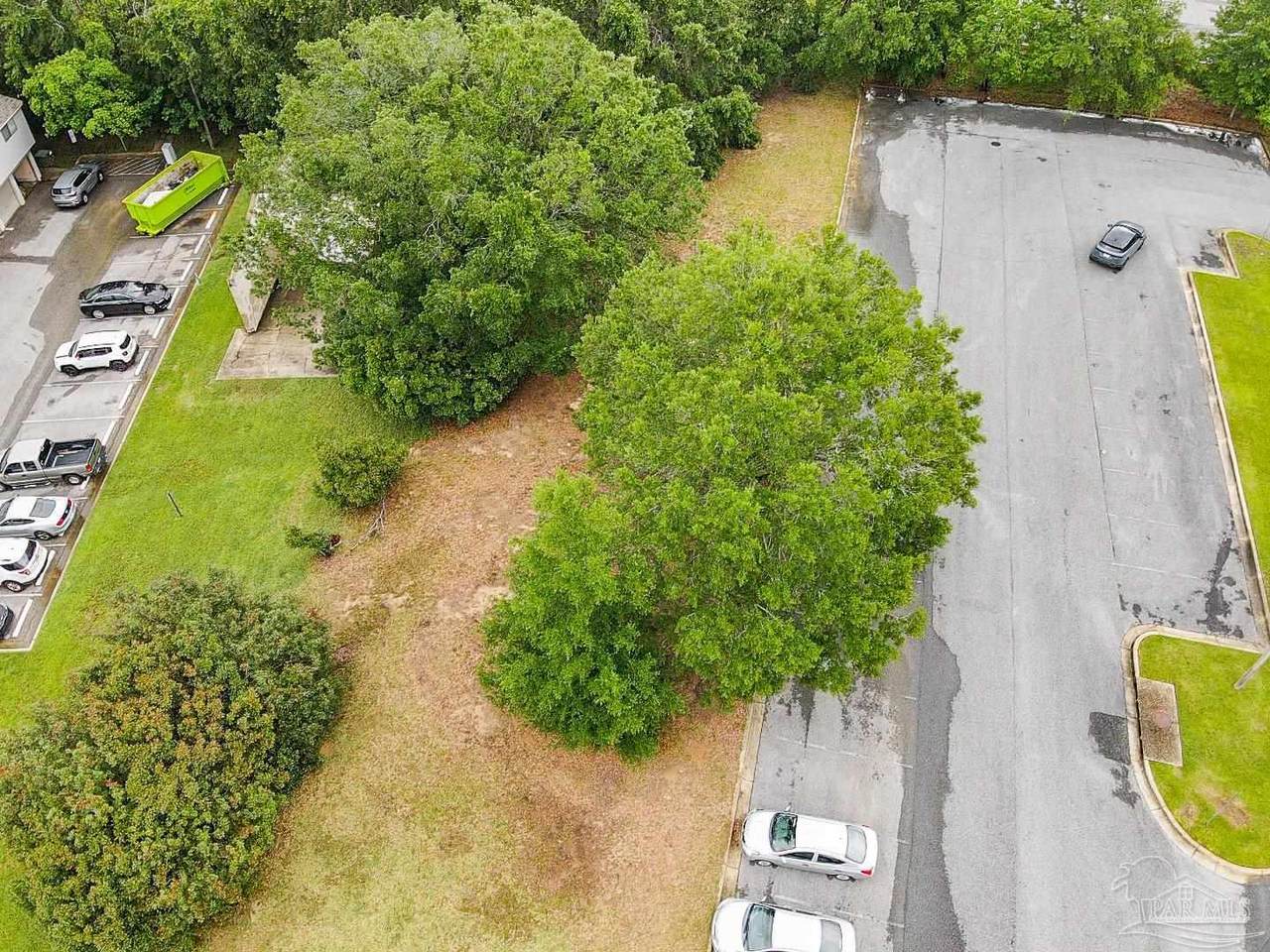 7100 Plantation Rd - Photo 1