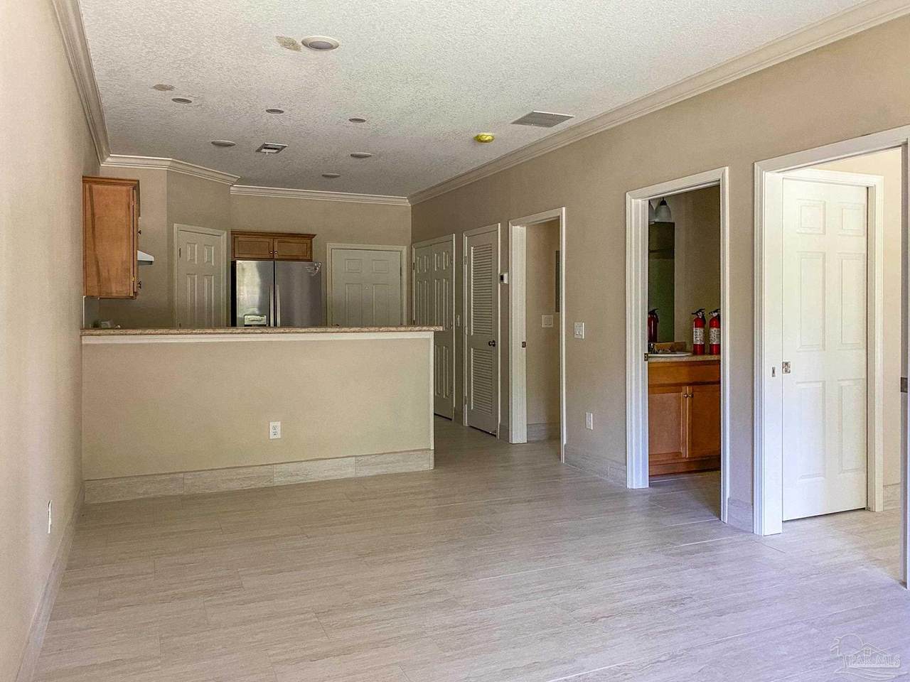 2425 Johnson Ave - Photo 1