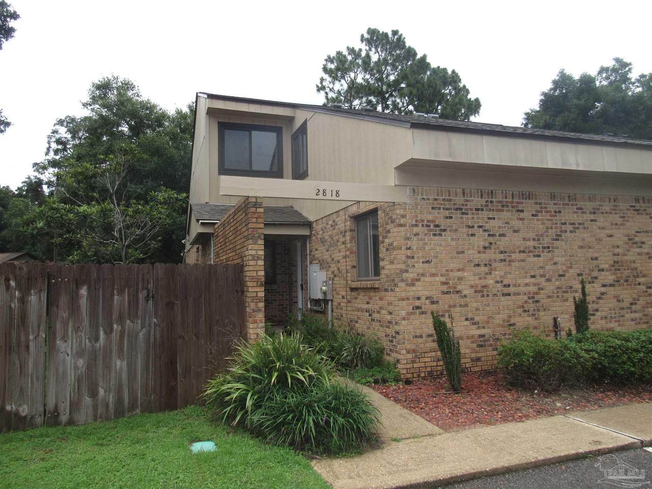 2818 Villager Cir - Photo 1