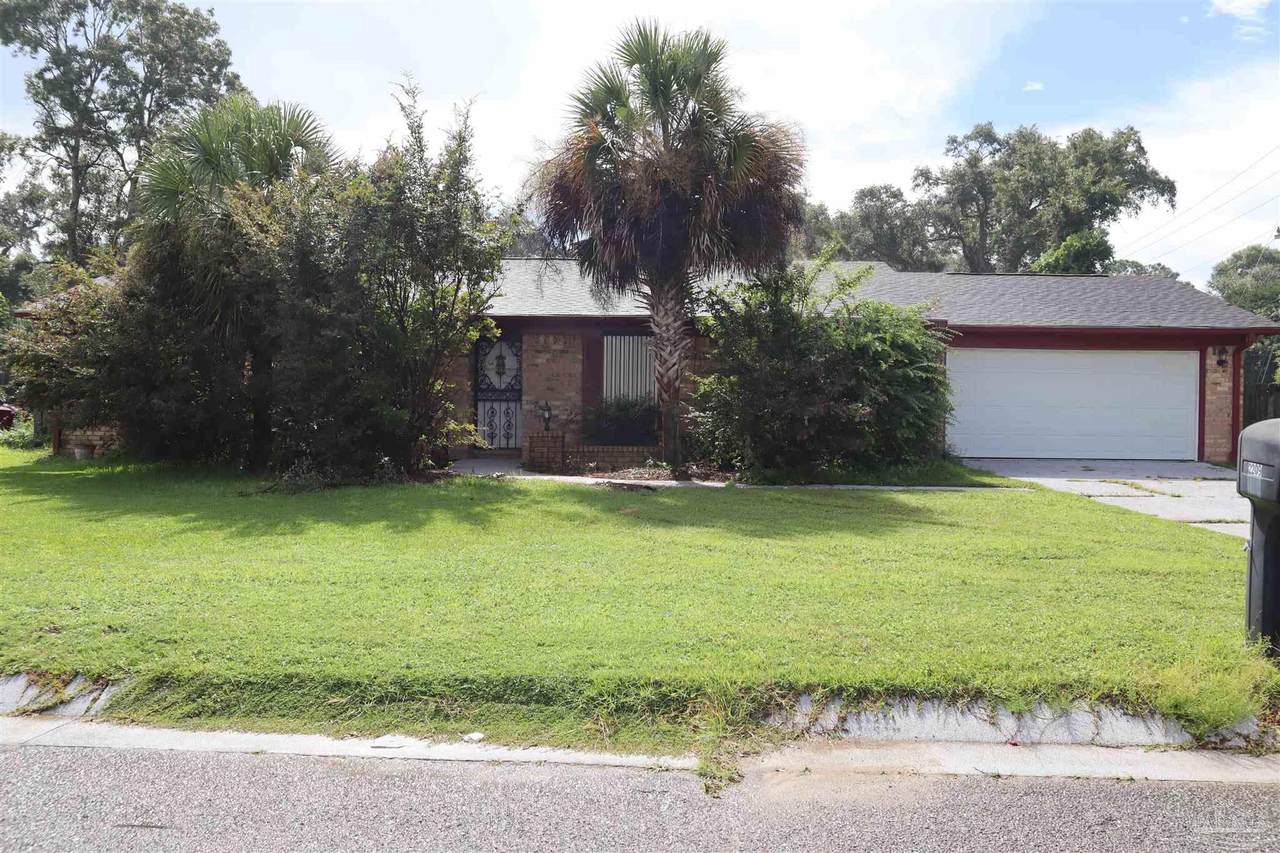 2209 Country Place Cir - Photo 1