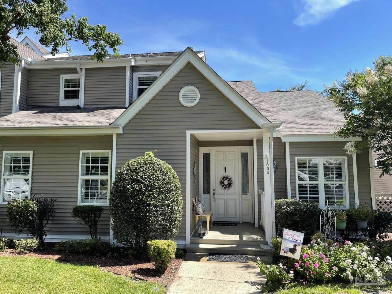 1050 Lionsgate Ln - Photo 1