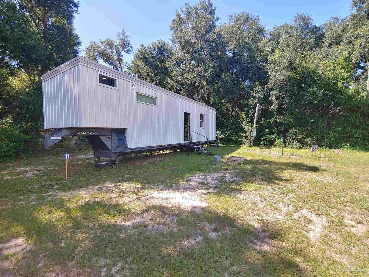 4627 Woodbine Rd - Photo 1