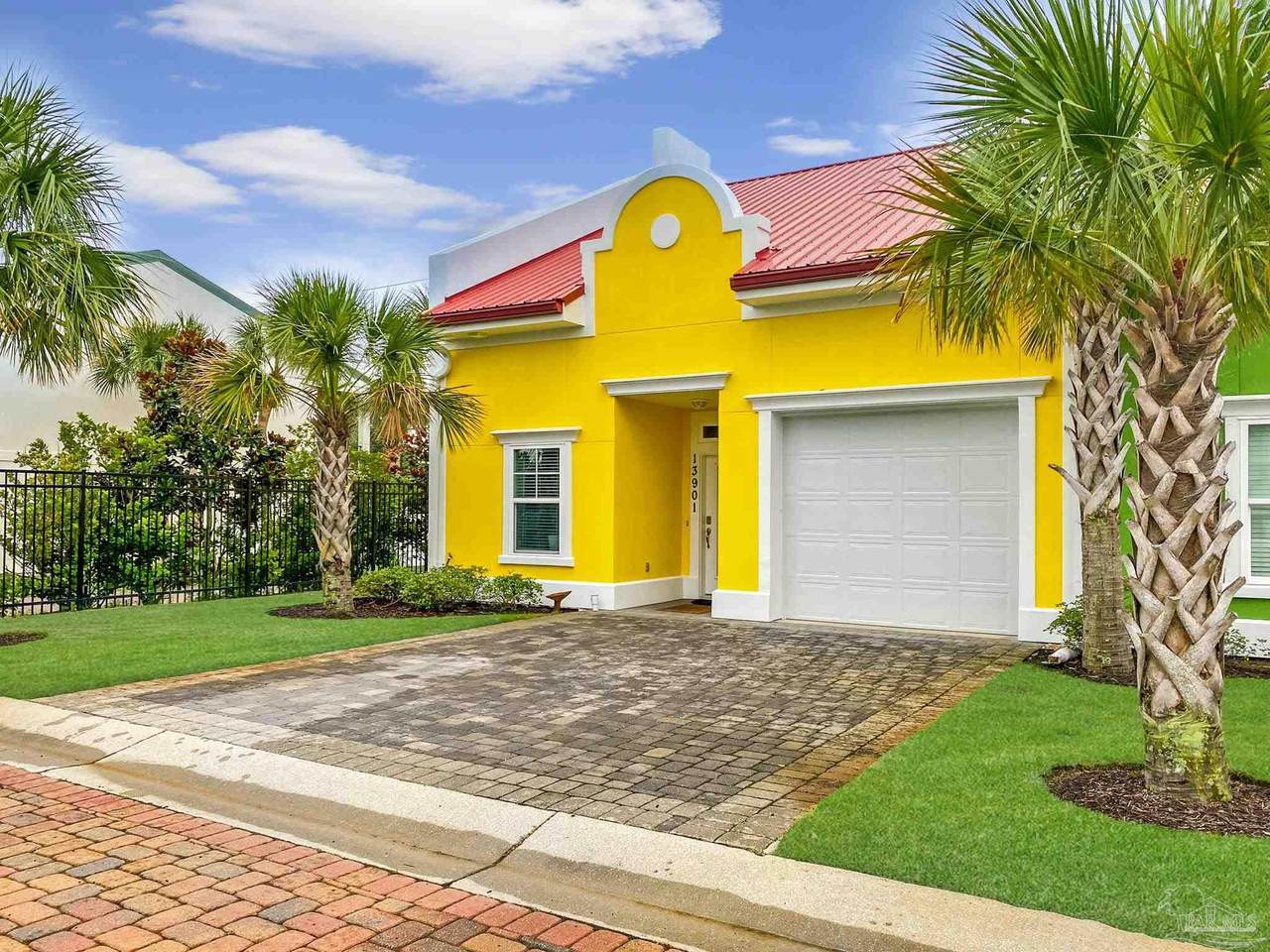 13901 Del Rio Dr - Photo 1