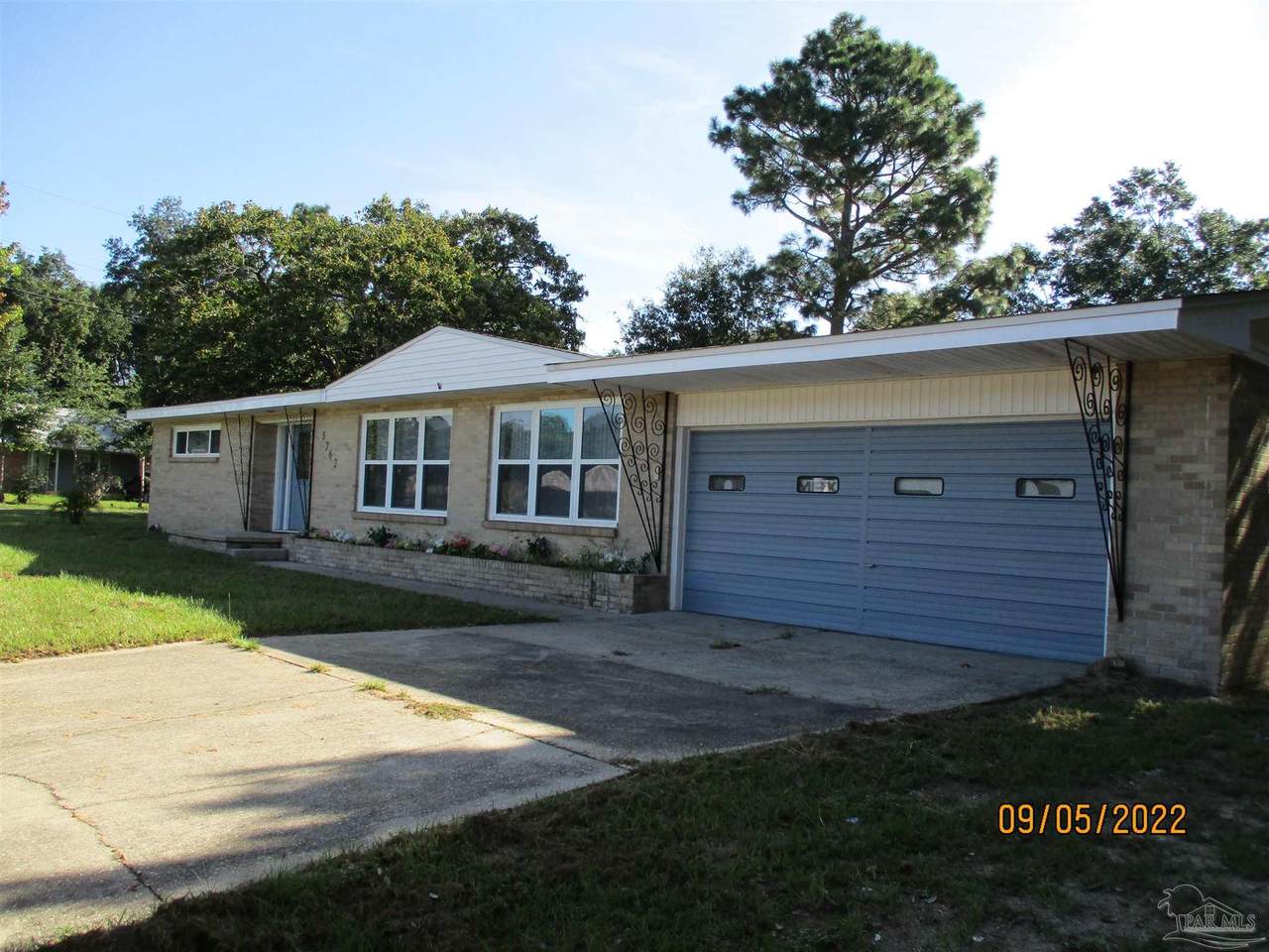 5762 Dogwood Dr - Photo 1
