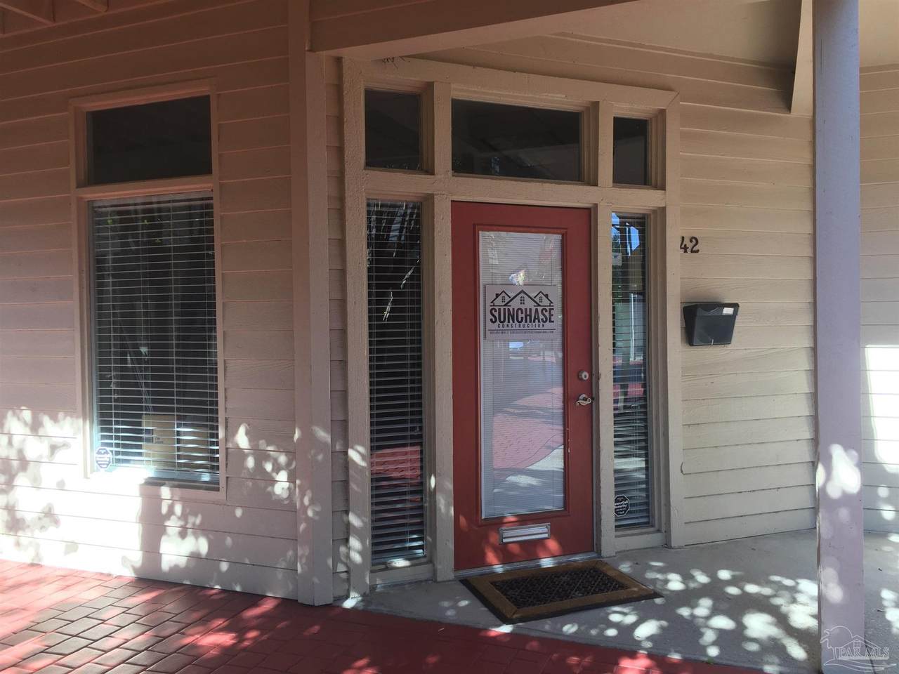 913 Gulf Breeze Pkwy - Photo 1