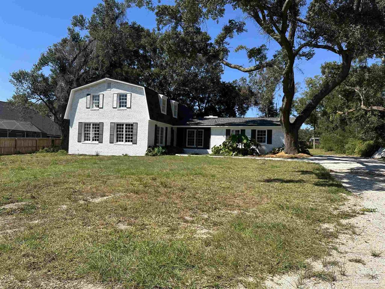 9815 Kawanee Dr - Photo 1