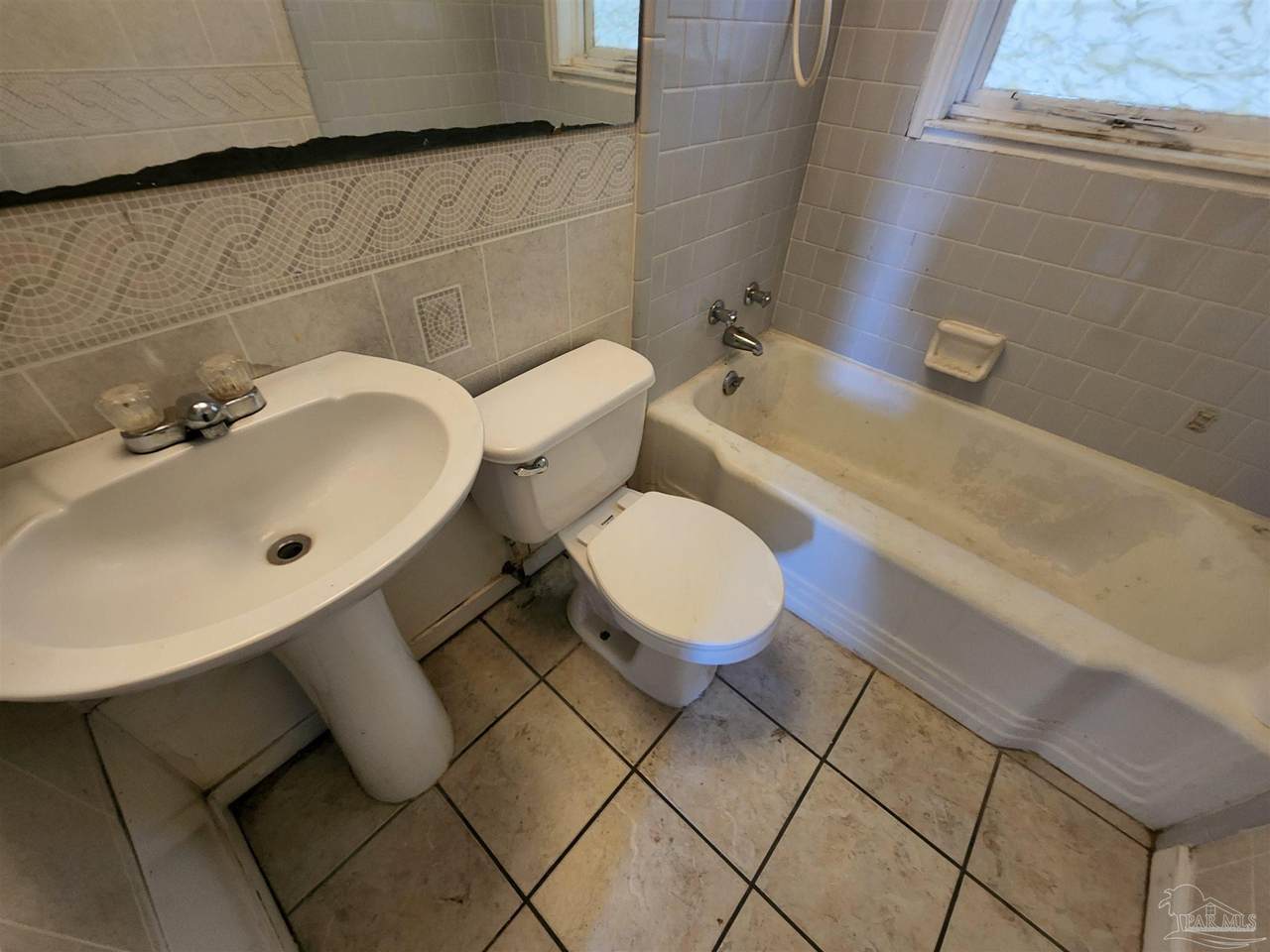 3052 Creighton - Photo 1