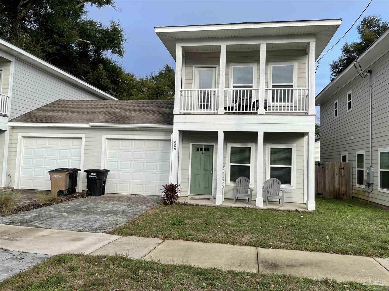 908 8th Ave - Photo 1