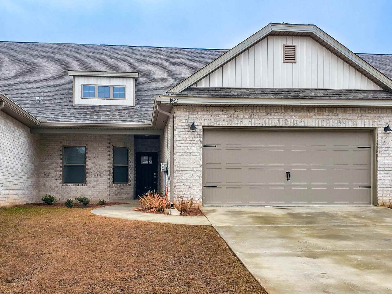 1862 Finch Ln - Photo 1