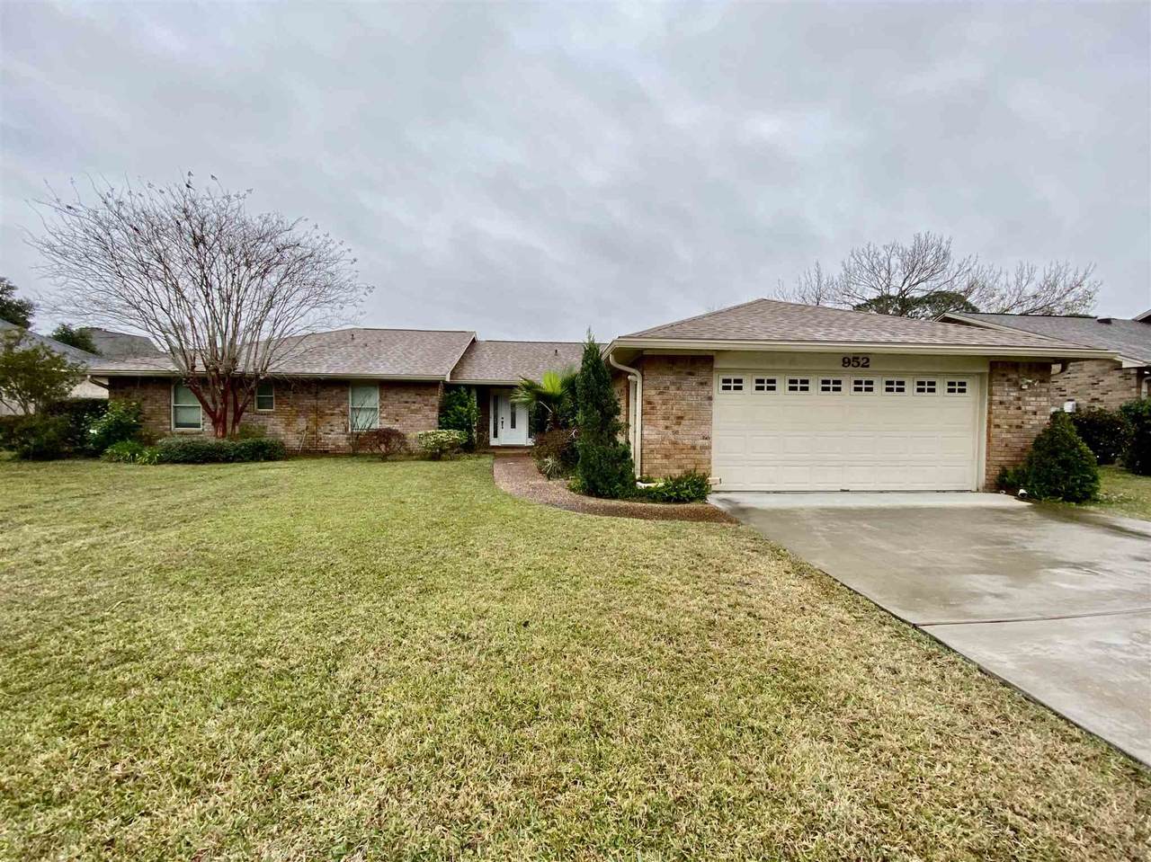 952 Vestavia Way - Photo 1