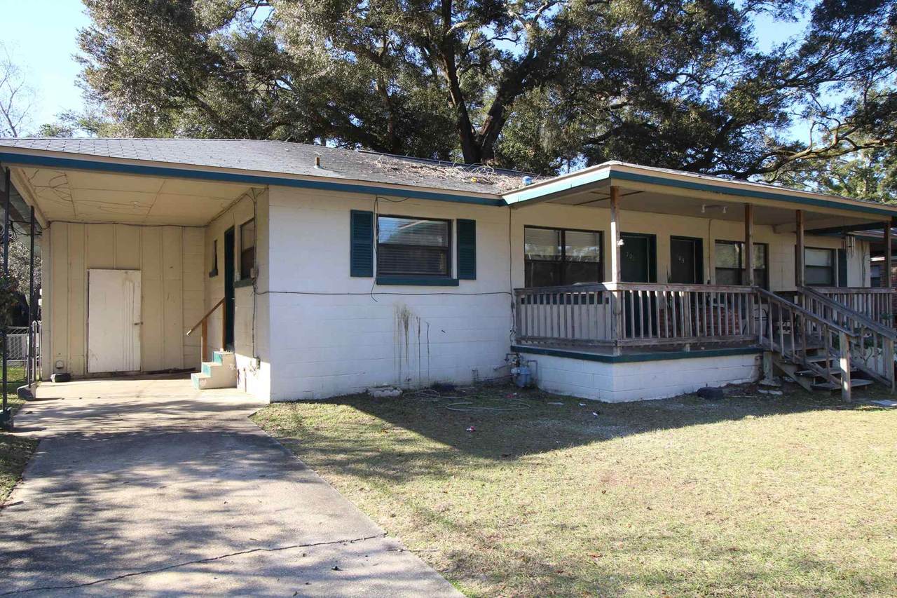 701 72nd Ave - Photo 1