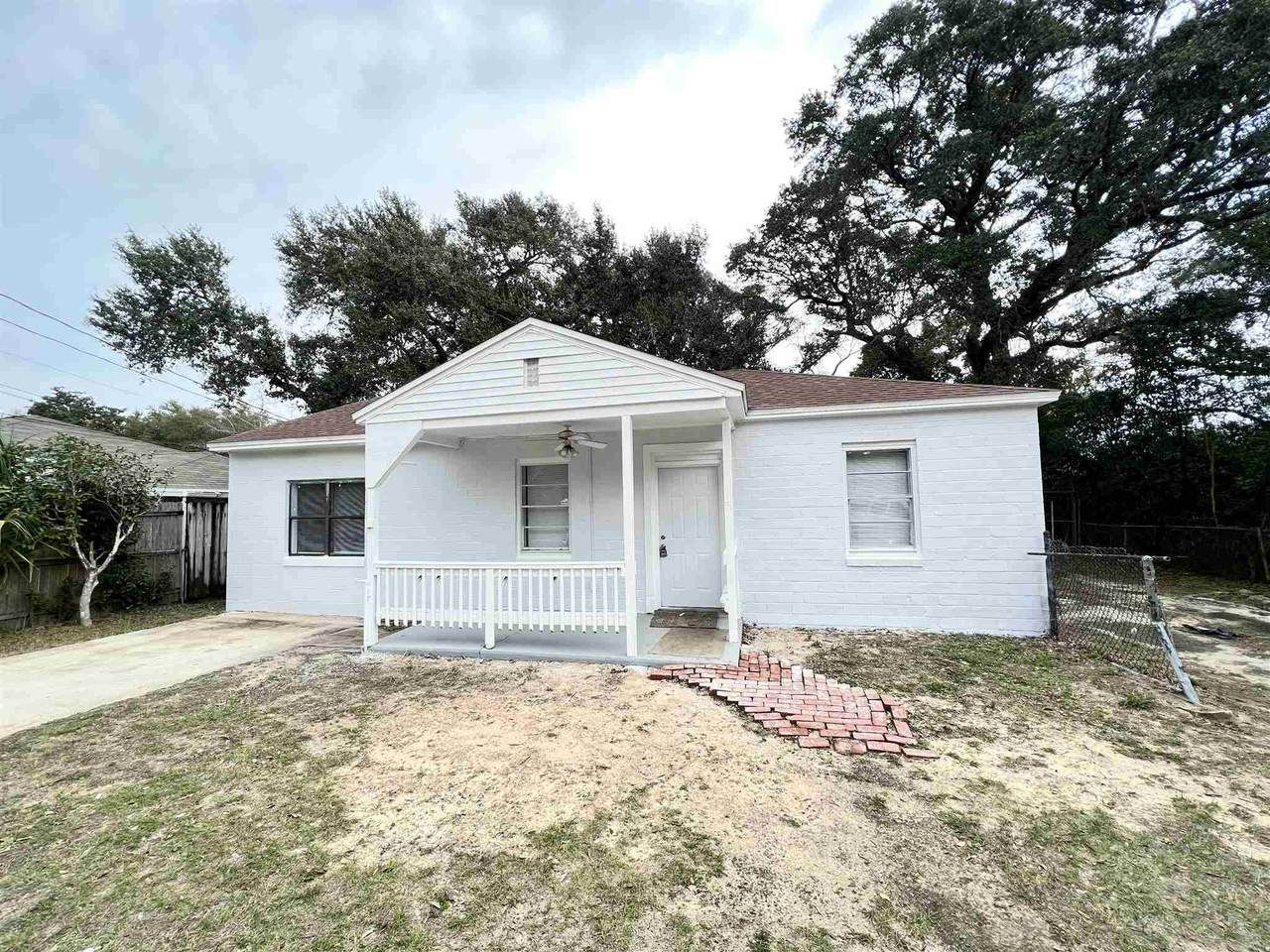 24 Lincoln Rd - Photo 1