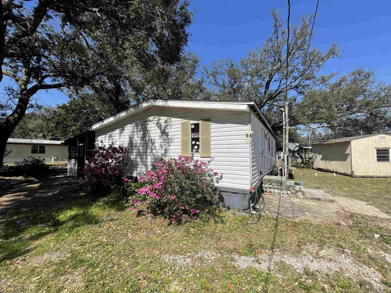 8103 Palafox St - Photo 1