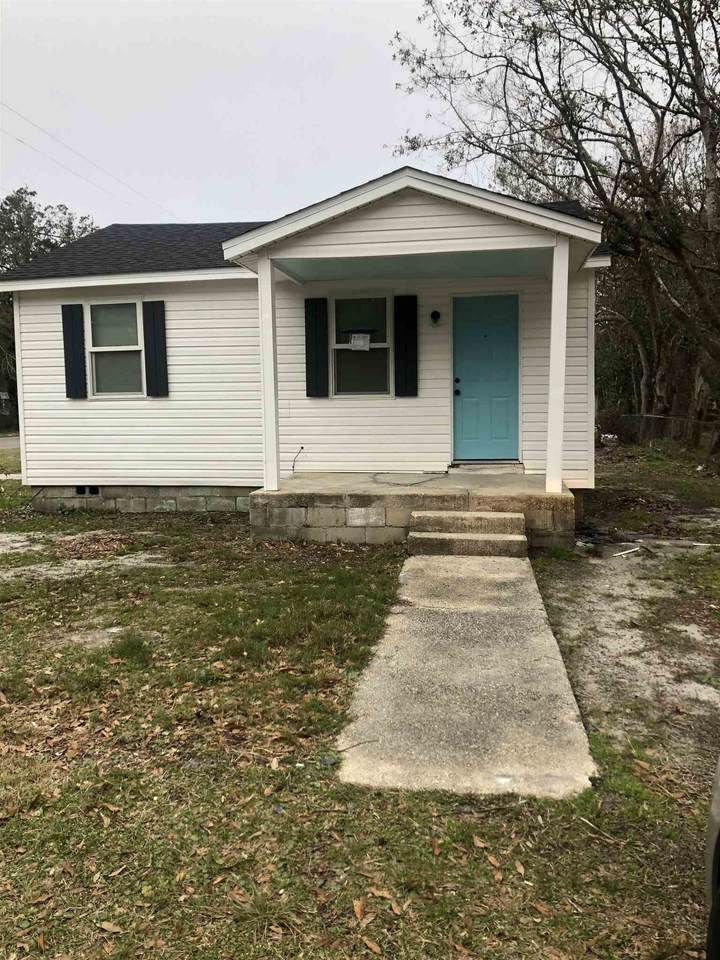 1625 Augusta Ave - Photo 1