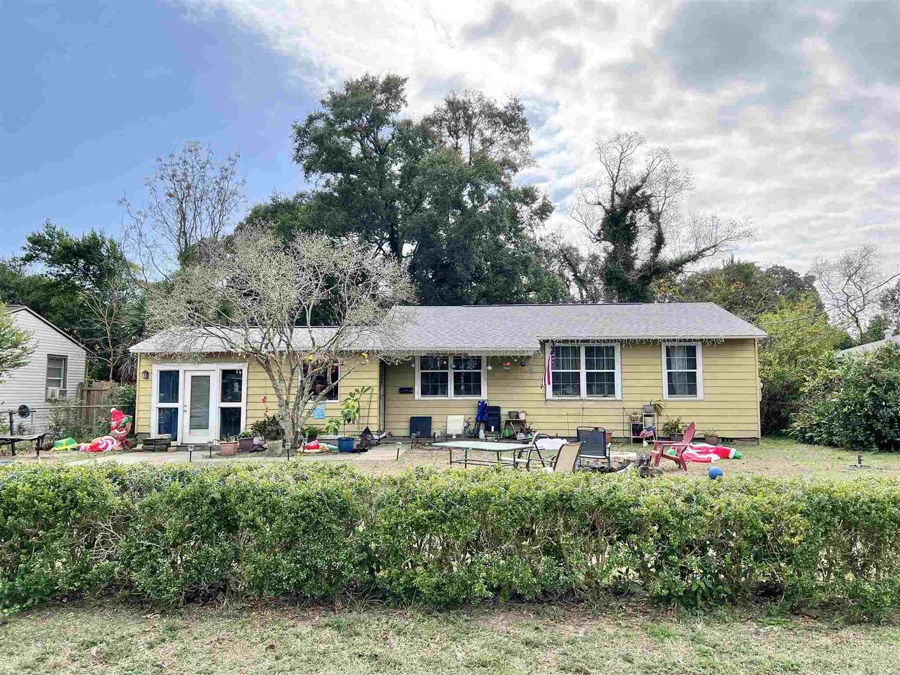 213 Betty Rd - Photo 1