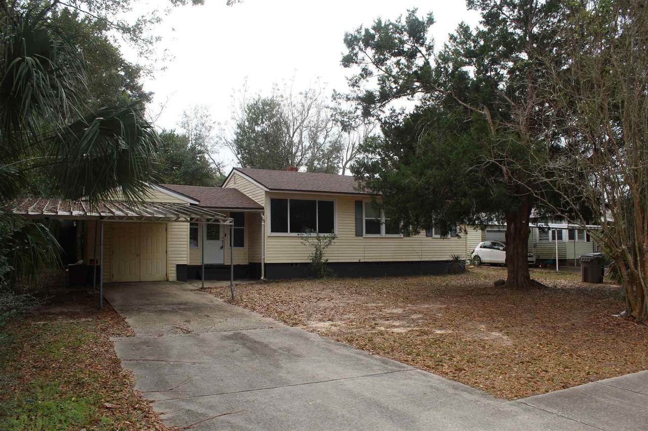 723 Lakewood Rd - Photo 1