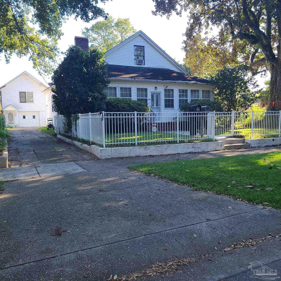 919 Moreno - Photo 1