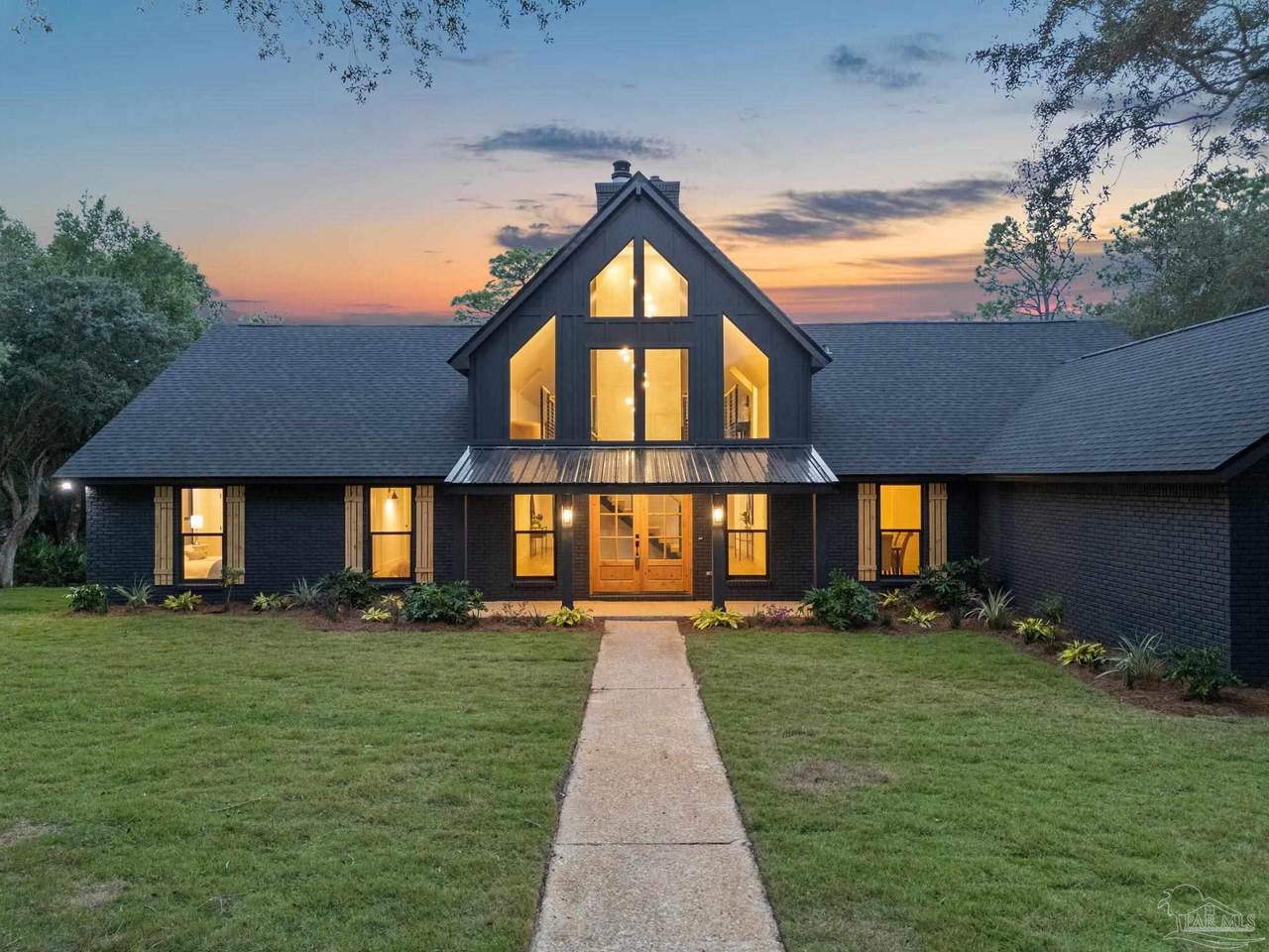2873 Avenida De Soto - Photo 1
