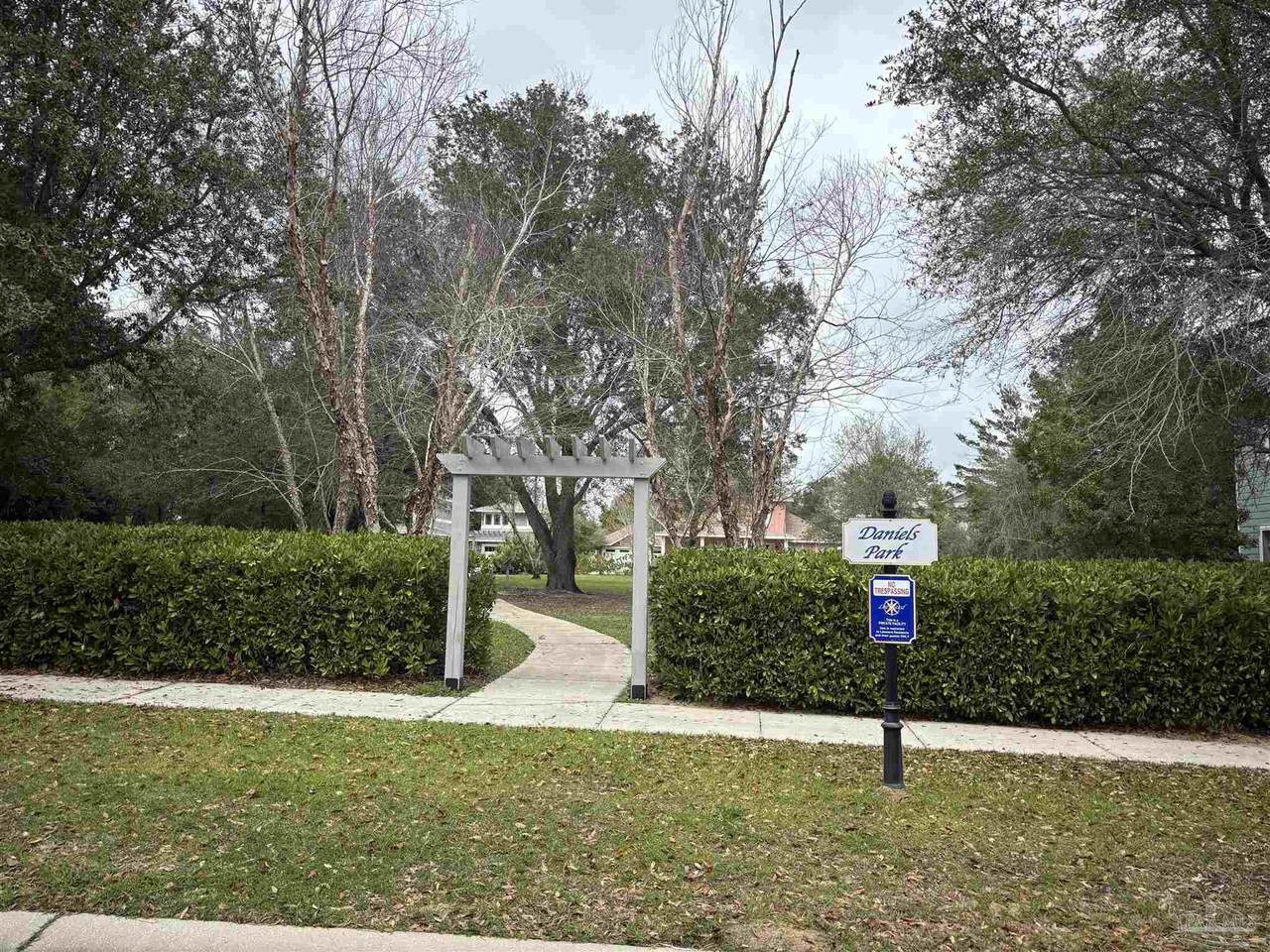 https://bt-photos.global.ssl.fastly.net/pensacola/1280_boomver_1_655609-2.jpg