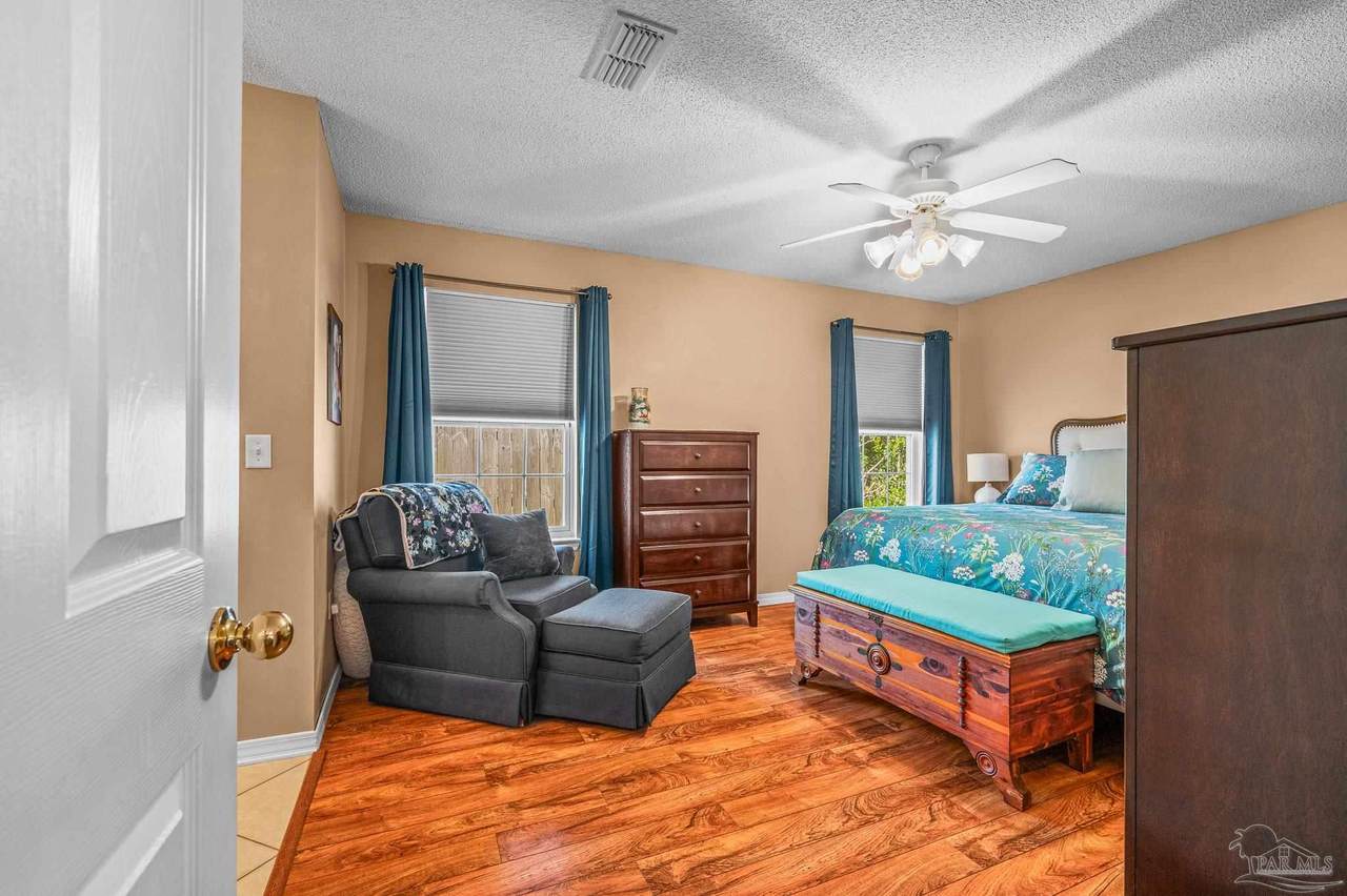 https://bt-photos.global.ssl.fastly.net/pensacola/1280_boomver_1_661092-2.jpg