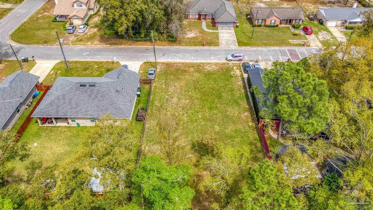 800 Maple Woods Cir - Photo 1