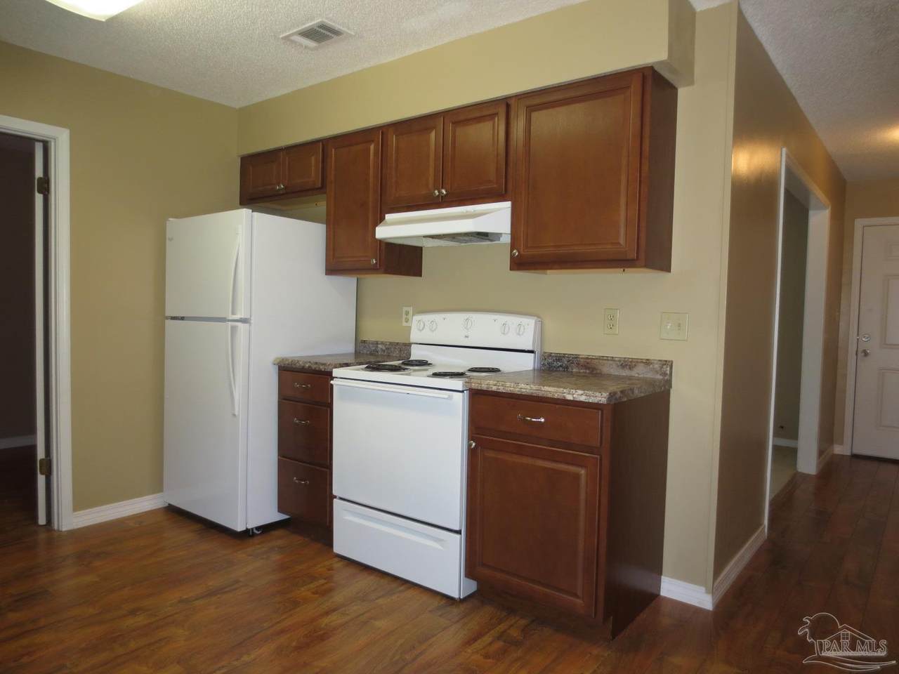 https://bt-photos.global.ssl.fastly.net/pensacola/1280_boomver_1_662249-2.jpg