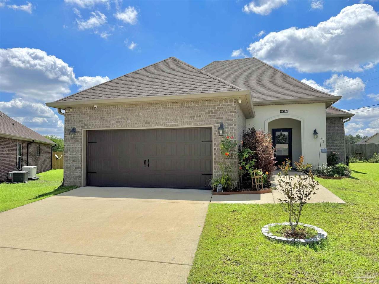 405 Waterbury Ct - Photo 1