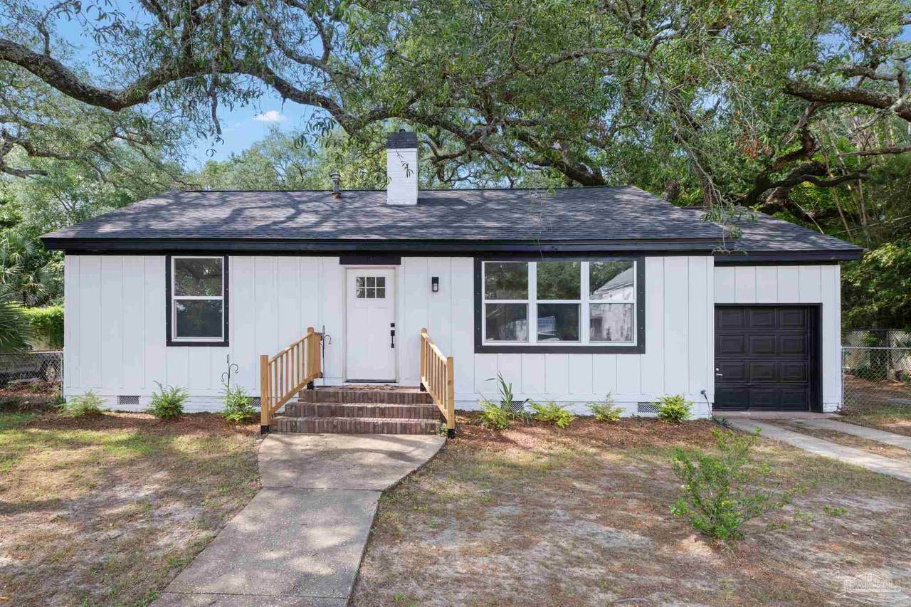 908 Lee St - Photo 1