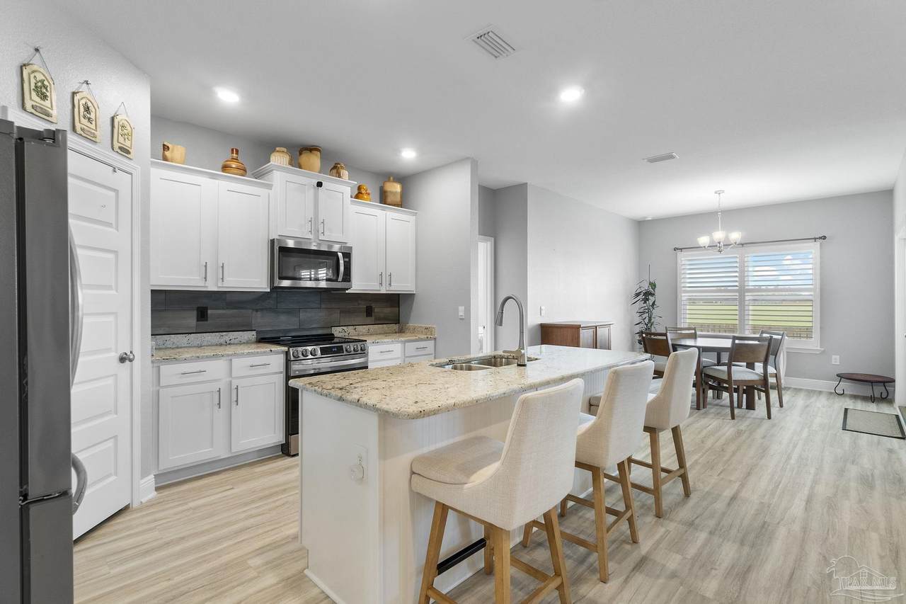 4175 Montague Dr - Photo 1