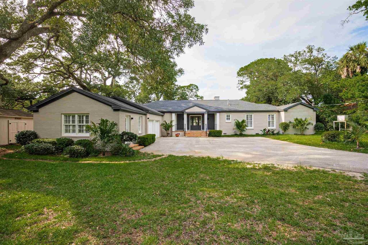 22 Lakeside Dr - Photo 1
