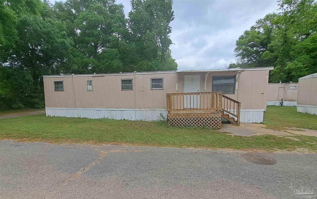 2821 Hillcrest Ave - Photo 1