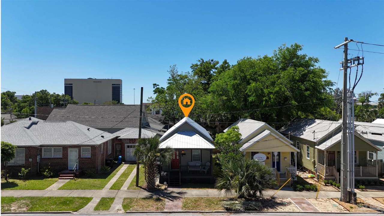 321 Jackson St - Photo 1
