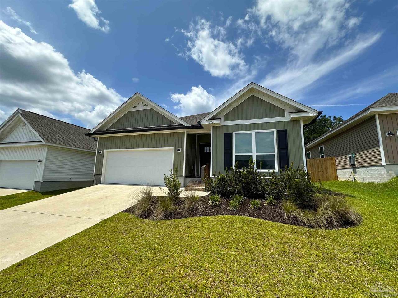 236 Camellia Dr - Photo 1