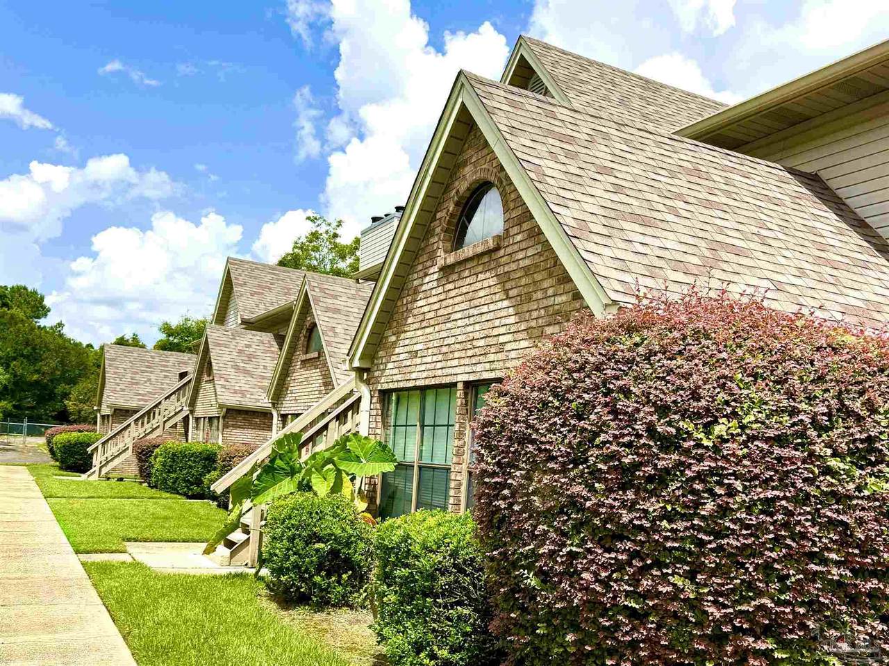 7150 Plantation Rd - Photo 1