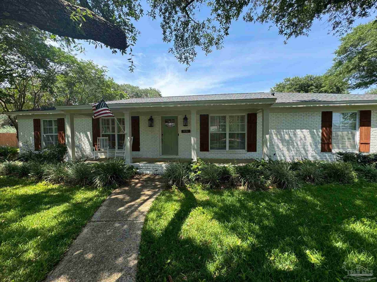 831 Bay Cliffs Rd - Photo 1